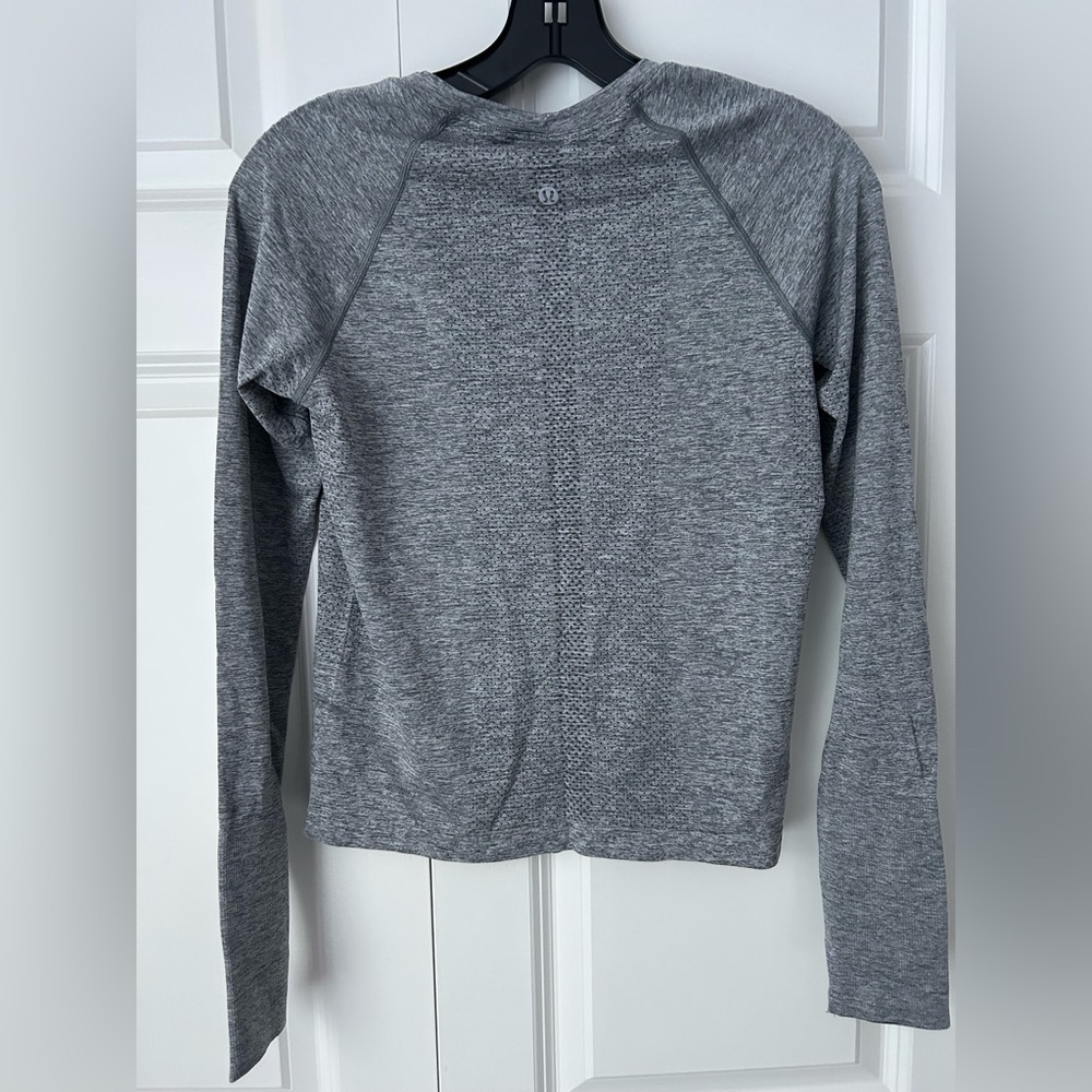 Lululemon SWIFTLY TECH LONG-SLEEVE SHIRT 2.0 *RACE LENGTH - gray - size 6